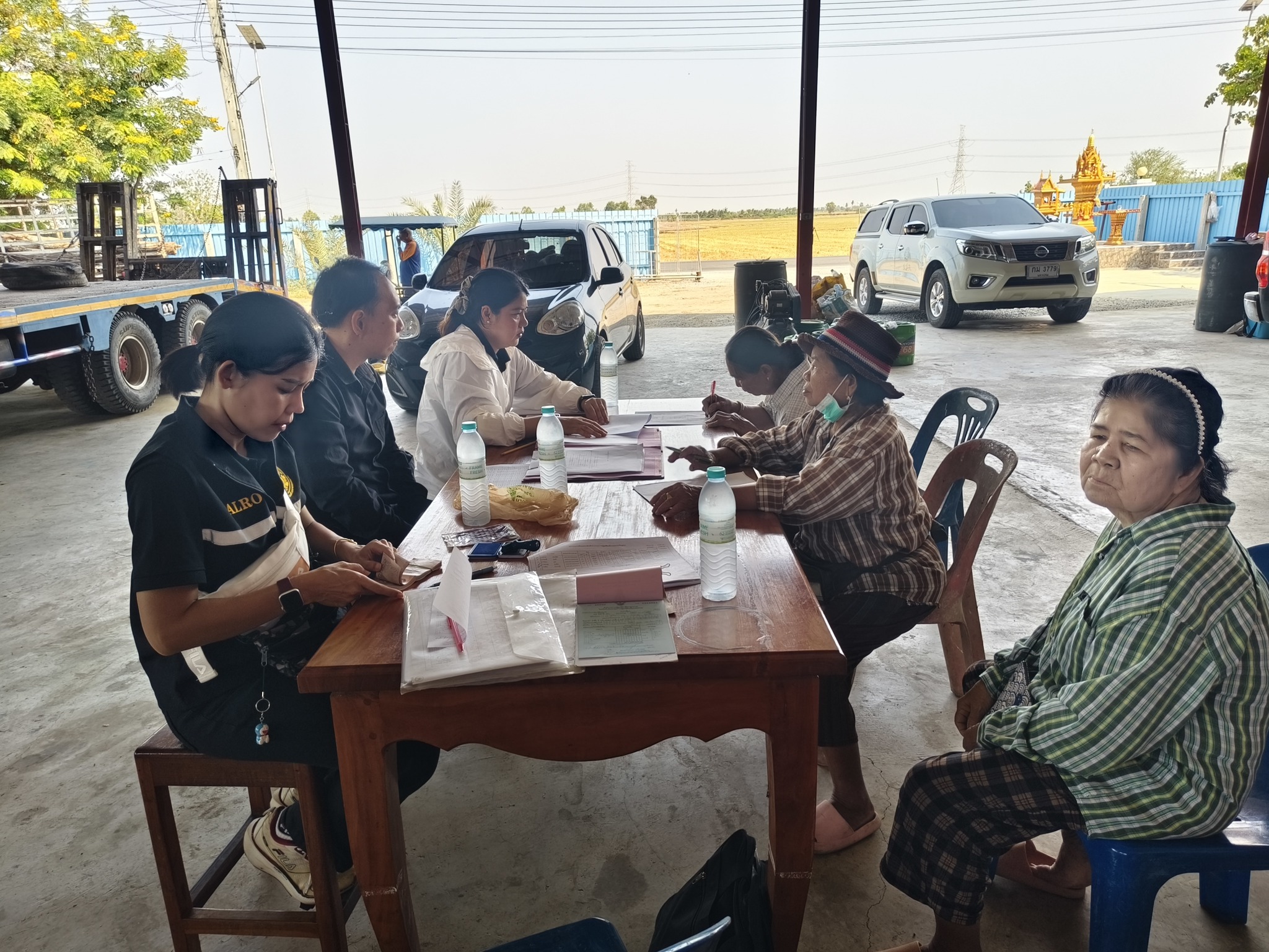 title - ส.ป.ก.นครปฐมลงพื้นที่ให้บริการเกษตรกรในการจัดทำคำขอกู้ สนับสนุนสินเชื่อเงินกองทุนการปฏิรูปที่ดินเพื่อเกษตรกรรมและด้านการจัดเก็บและให้สินเชื่อเงินกองทุนการปฏิรูปที่ดินเพื่อเกษตรกรรม ปีงบประมาณ พ.ศ. 2569